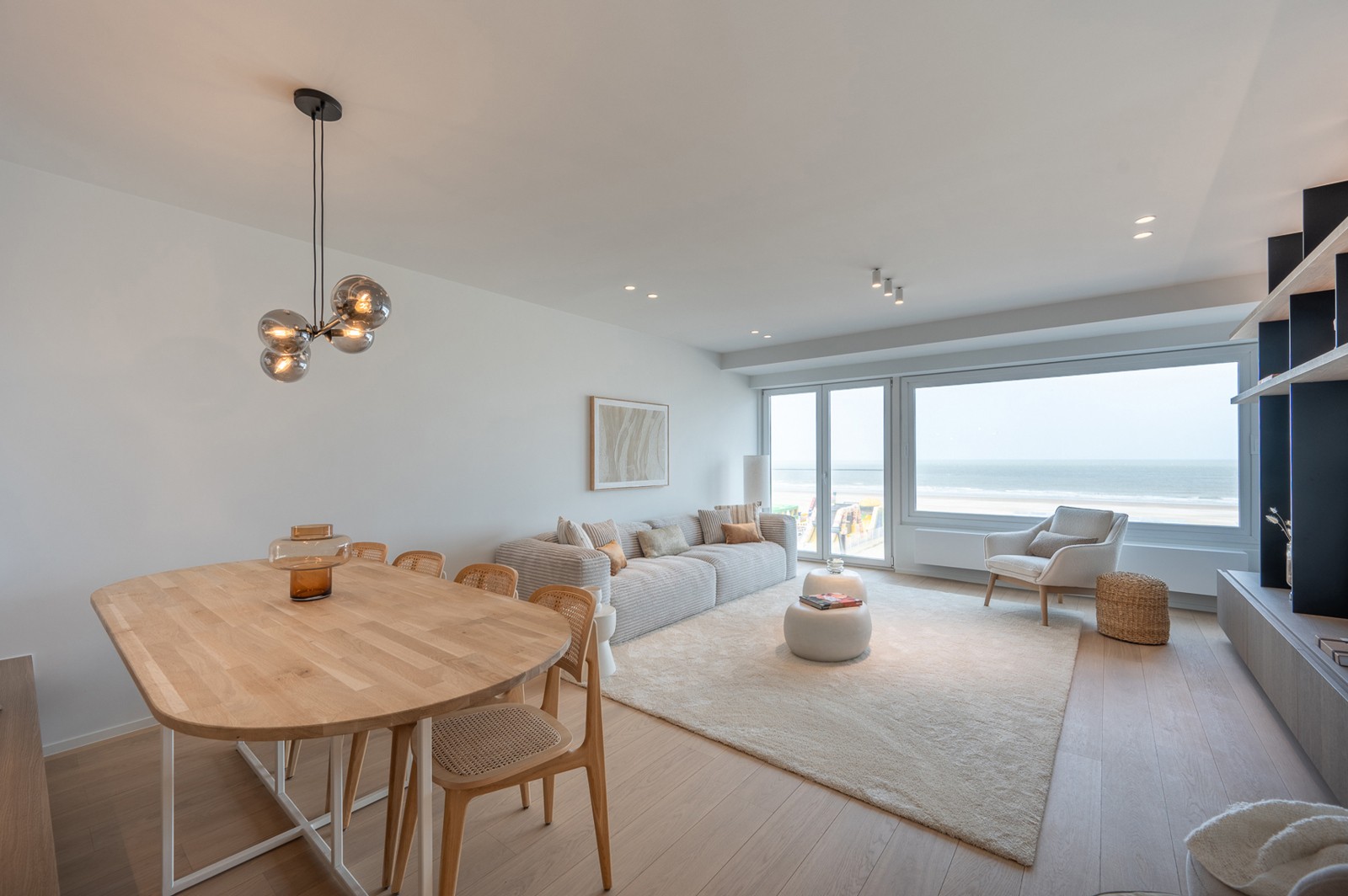 Exclusief: Zeedijk - Prachtig vernieuwd appartement - Albertstrand